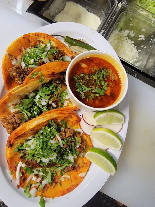 Tacos el Chicken Food Truck Picture 2