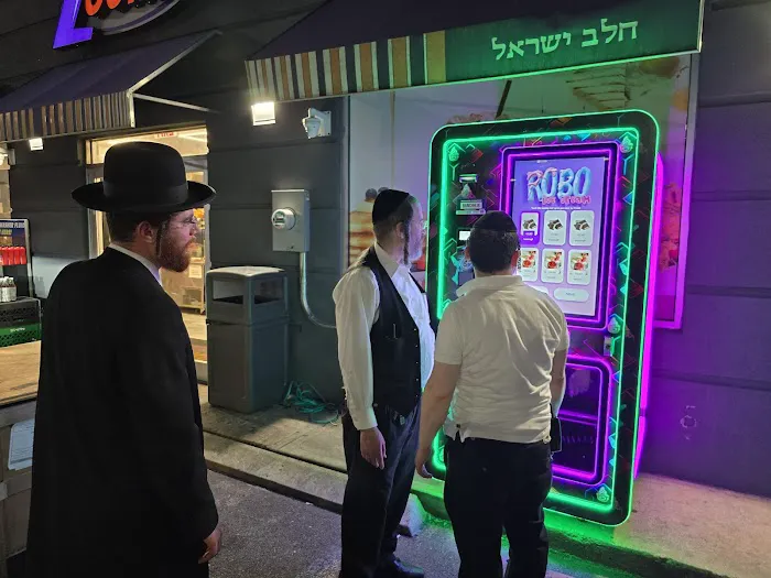 MunchHub Ice Cream Robot Vending Picture 5