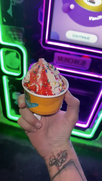 MunchHub Ice Cream Robot Vending Picture 3