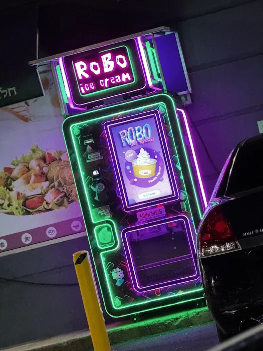 MunchHub Ice Cream Robot Vending Picture 2