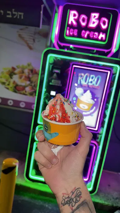 MunchHub Ice Cream Robot Vending Picture 1