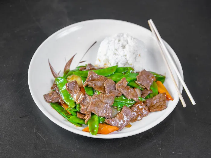 Sizzling Wok Picture 7