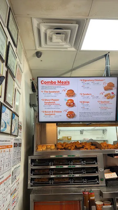 Popeyes Louisiana Kitchen Picture 1