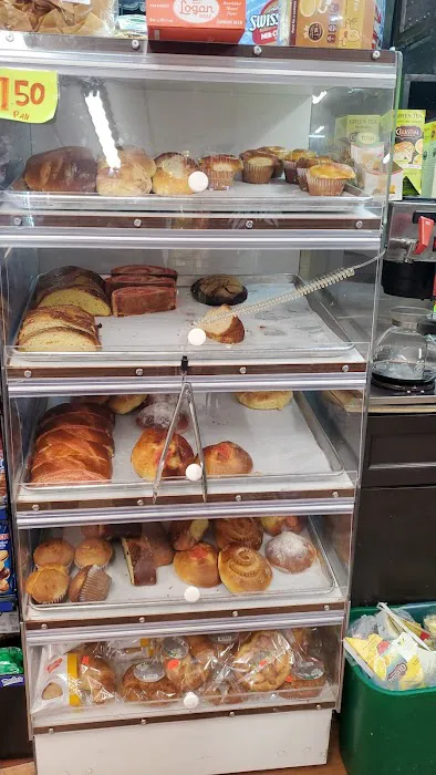 Market Deli Picture 6