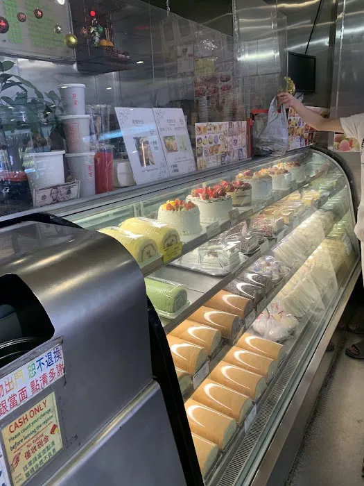 Dragon Bay Bakery Picture 7