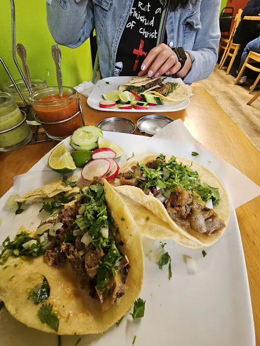 Ricos Tacos Picture 3