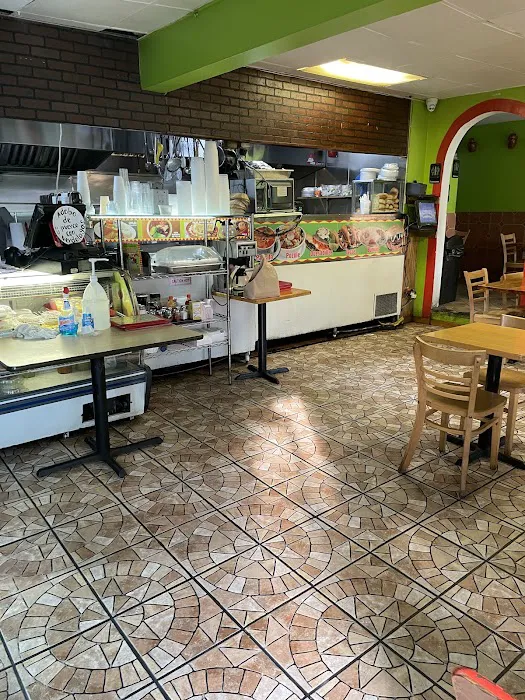 Ricos Tacos Picture 4