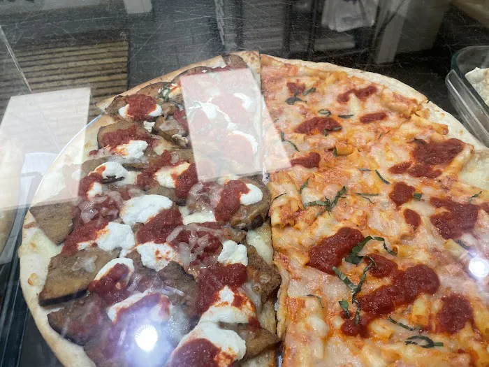 Royal Kings Pizza Picture 10