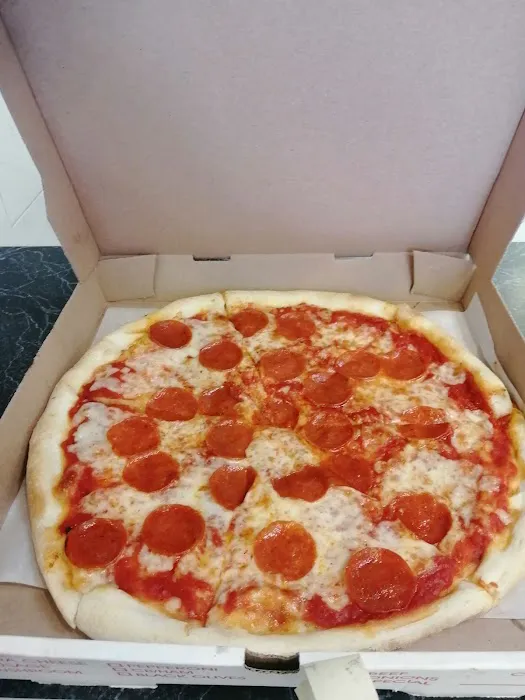 Royal Kings Pizza Picture 7