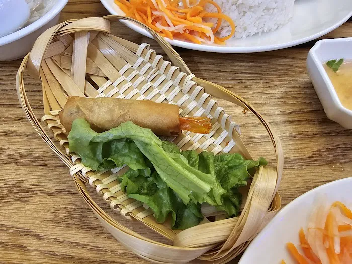 Mai's Vietnamese Restaurant Picture 1