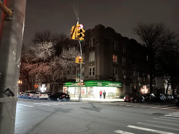 Ez Grocery & Deli Picture 6