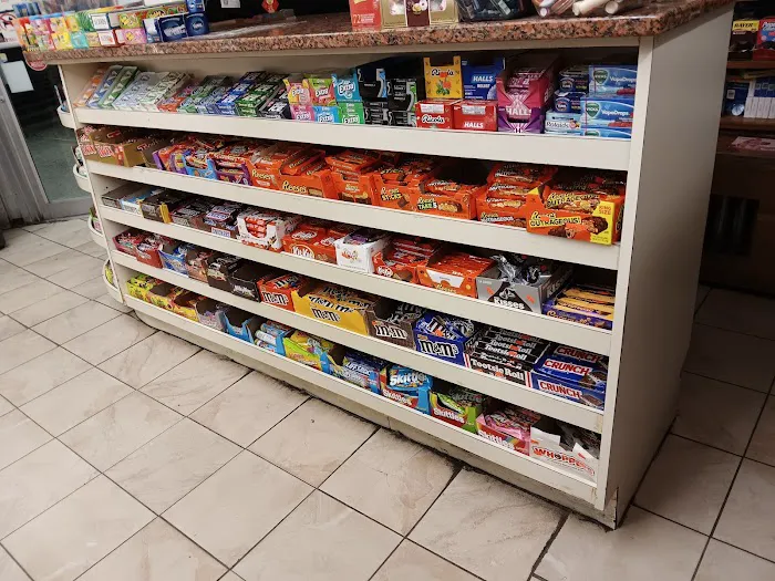 Ez Grocery & Deli Picture 8
