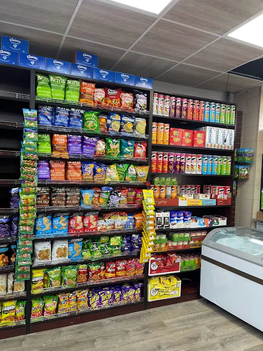M & A DELI MARKET Picture 2