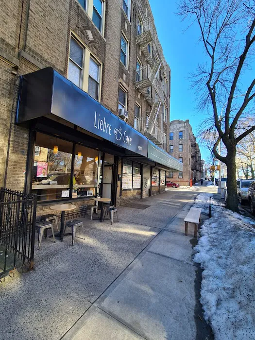 Liebre Cafe Picture 2