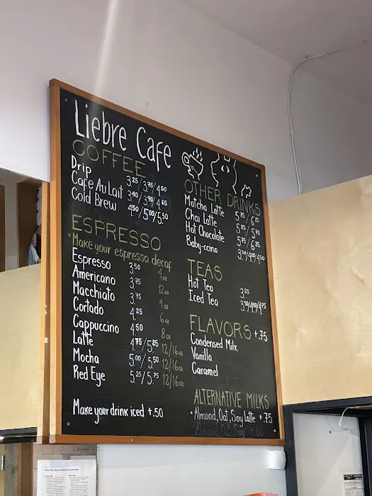Liebre Cafe Picture 7