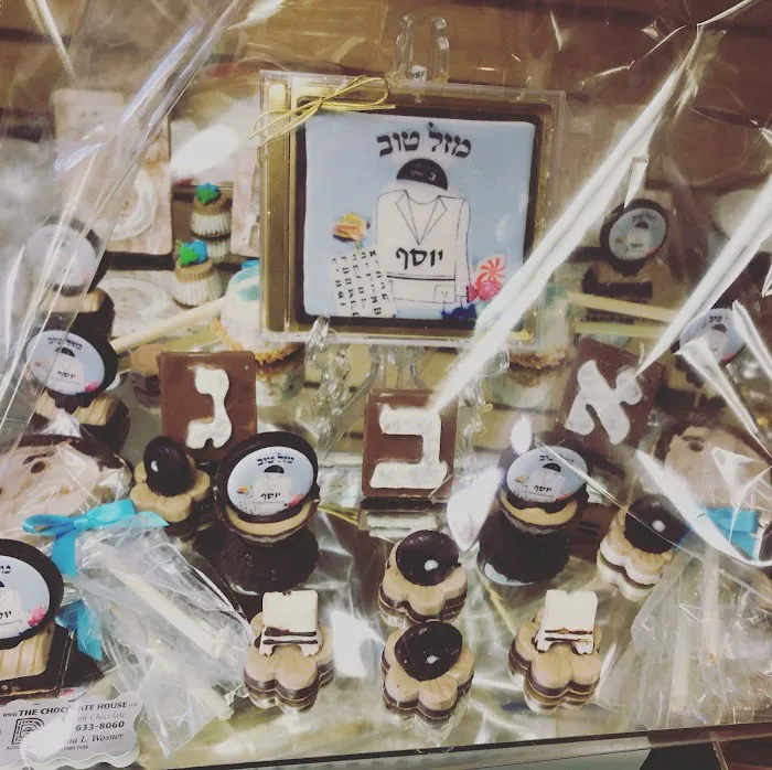 THE CHOCOLATE HOUSE Picture 4