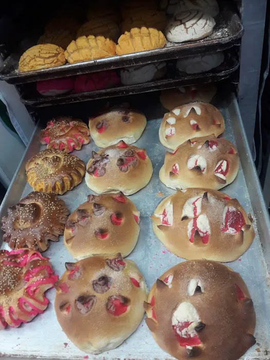 Las Conchitas Bakery Picture 8