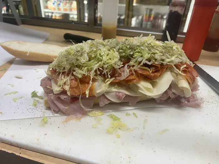 New Sunset Deli Picture 3