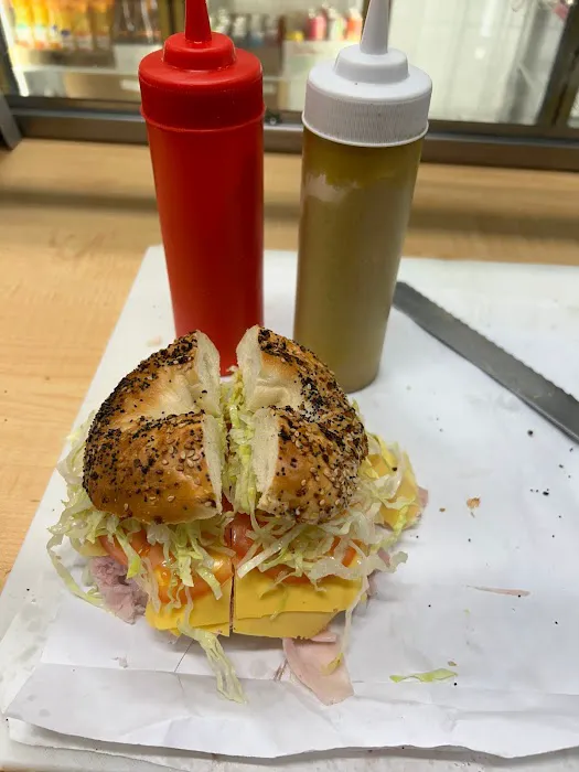 New Sunset Deli Picture 2