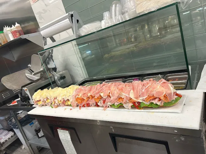 New Sunset Deli Picture 10