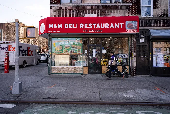M&M Deli Restaurant Picture 3
