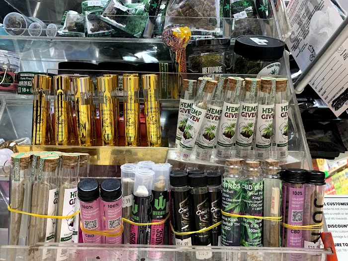 King3deli grocery Picture 2