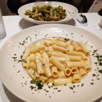 Alessandro's Trattoria E Pizzeria ico