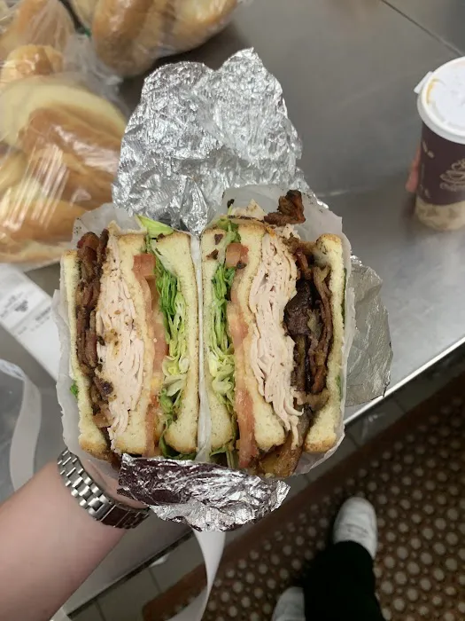 BorderLine Bagel & Deli Picture 2