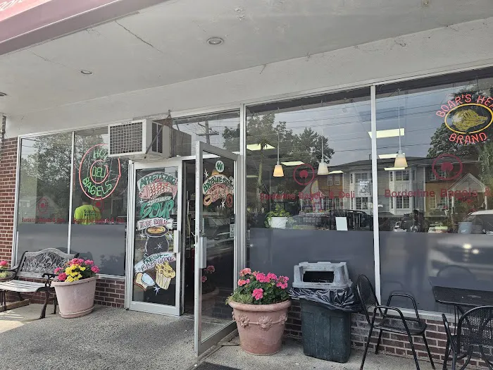 BorderLine Bagel & Deli Picture 3