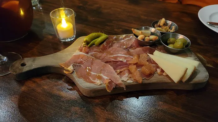 La Taberna Steak & Tapas Bar Picture 2
