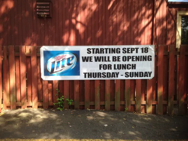 Dog House Saloon & Grill Picture 5