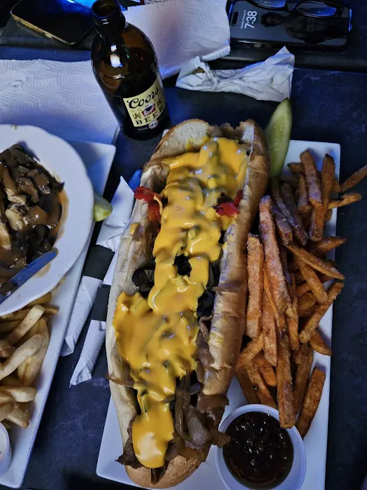 Dog House Saloon & Grill Picture 6