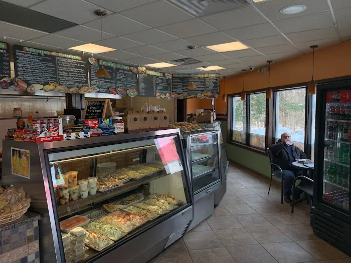 Paramus Bagels & Deli Picture 7