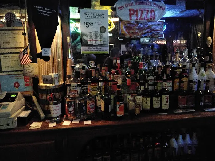 Lou's Tavern Picture 9