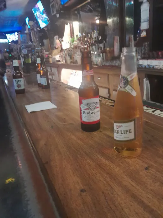 Lou's Tavern Picture 10