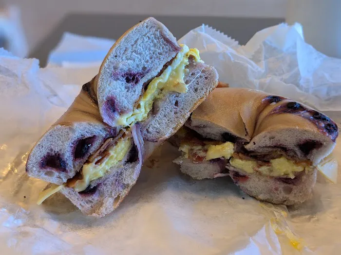 Ronnie's Hot Bagels Hillsdale Picture 4