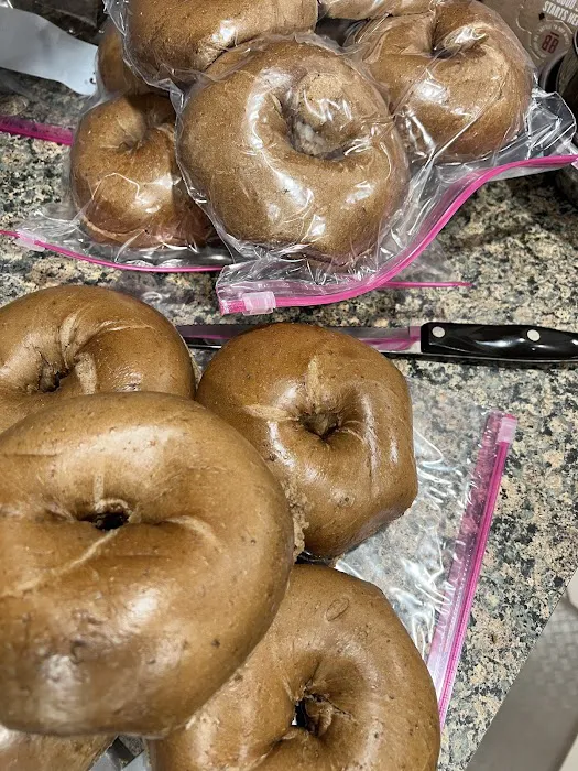 Ronnie's Hot Bagels Hillsdale Picture 5
