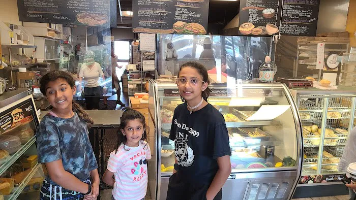 West Hills Deli Picture 10