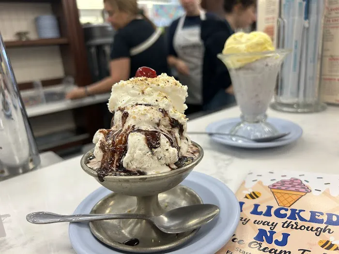 Conrad's Confectionery Picture 4
