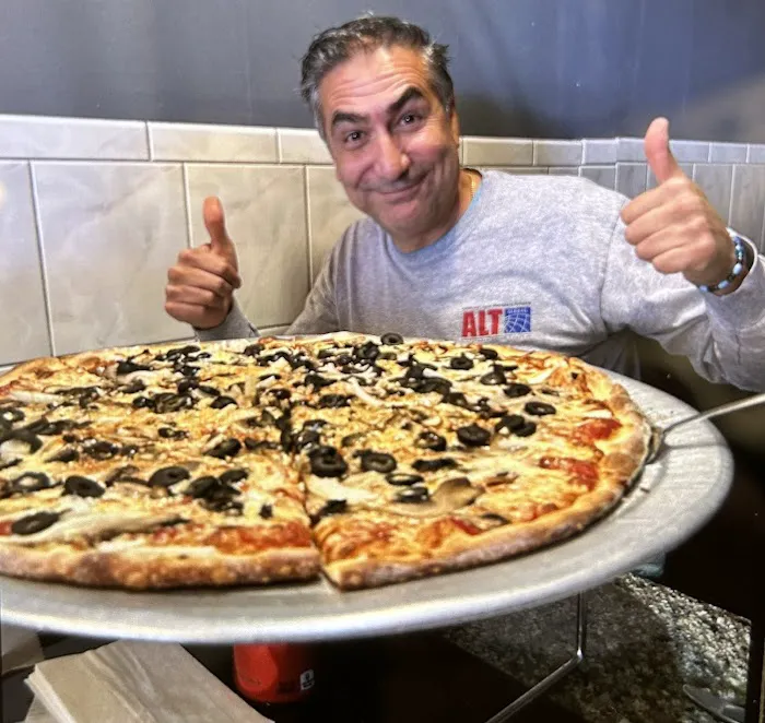 Broadway Pizzeria-Restaurant Picture 5