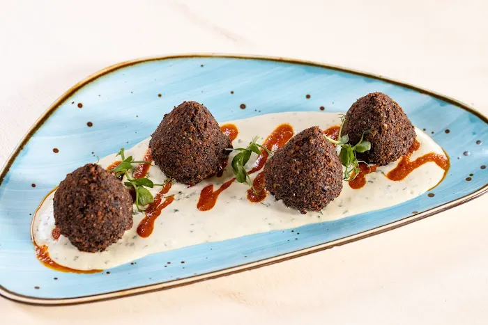 Mezza Mediterranean Picture 4