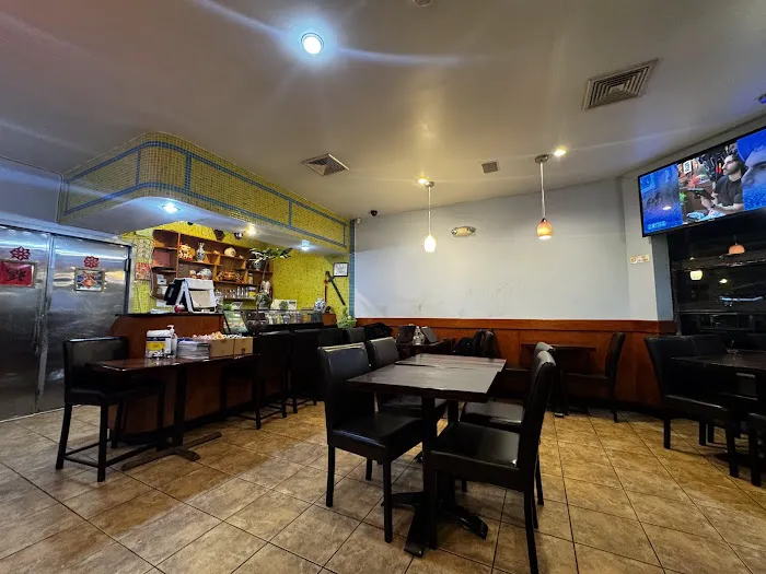 Tasty House Chinese / Hungry Crab Cajun Seafood Picture 7