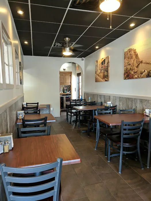Midland Pizzeria and Restaurant Picture 4