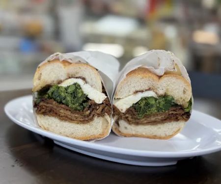 Gianna's Family Deli