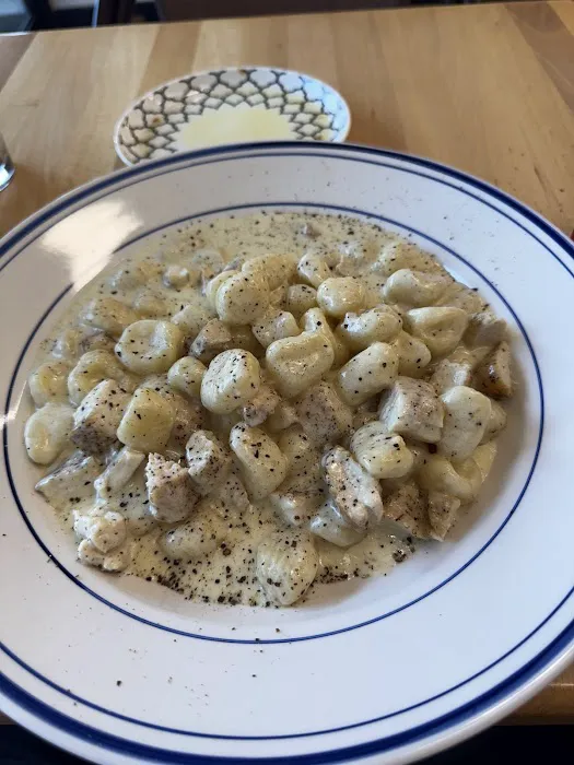 Bacione Pasta Shop Picture 8