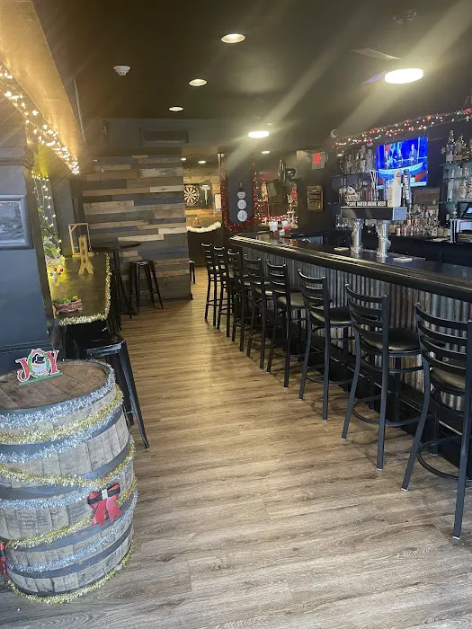 Tuck'd Away Bar and Grill Picture 3