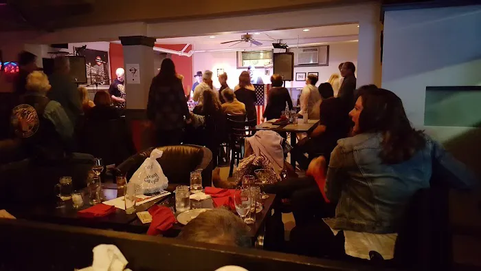 Tuck'd Away Bar and Grill Picture 6