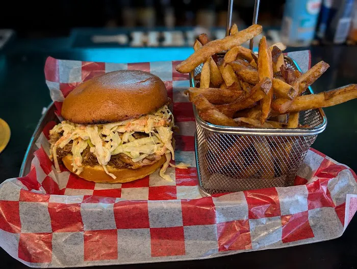 Tuck'd Away Bar and Grill Picture 4