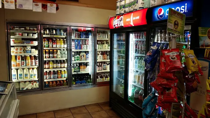 Parkway Delicatessen Picture 3