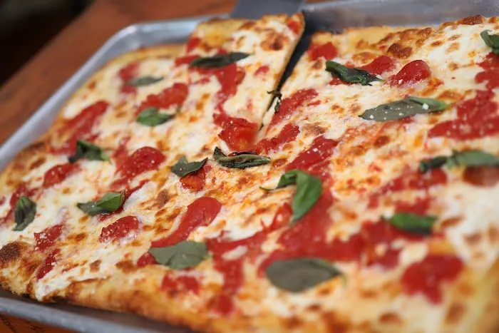 Gino’s Pizza Picture 2